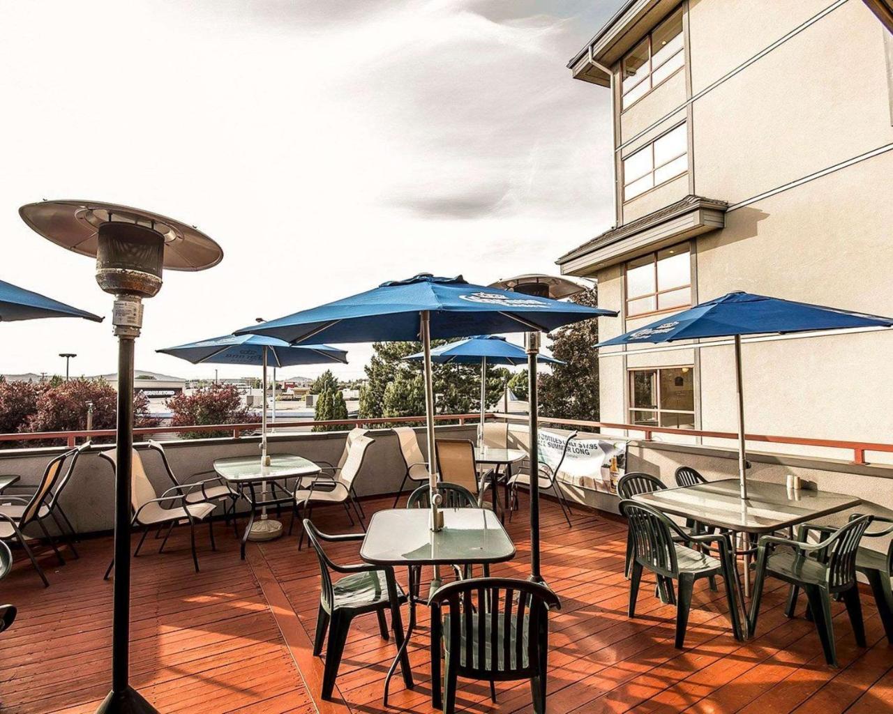 Comfort Inn & Suites Victoria Bagian luar foto